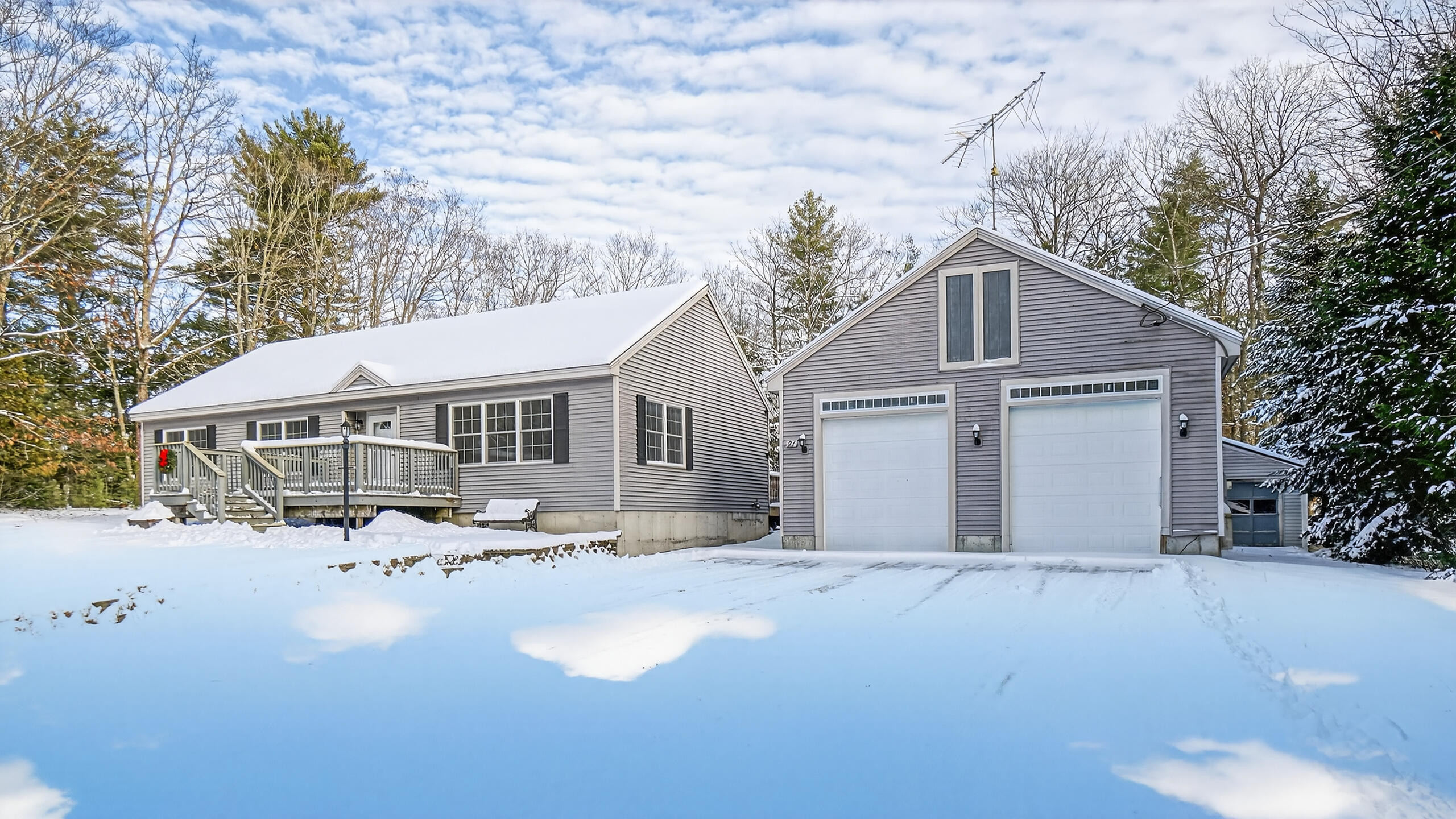 21 Winter Street Buxton, ME 04093 - Photo 5 of 69 DSC01175