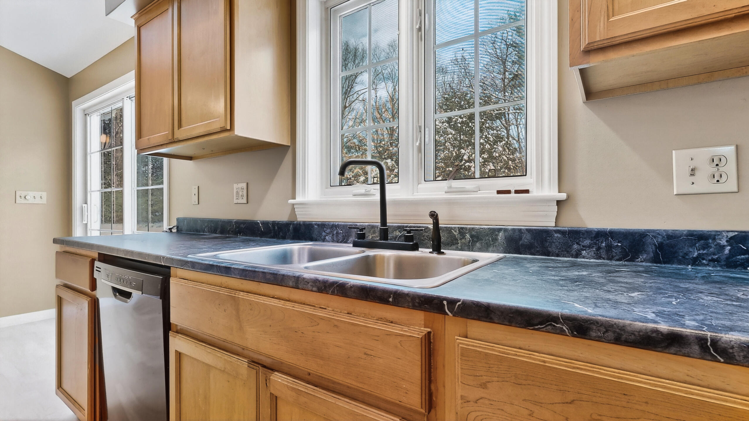 21 Winter Street Buxton, ME 04093 - Photo 9 of 69 21-Winter-Street-Buxton-12042025_160807