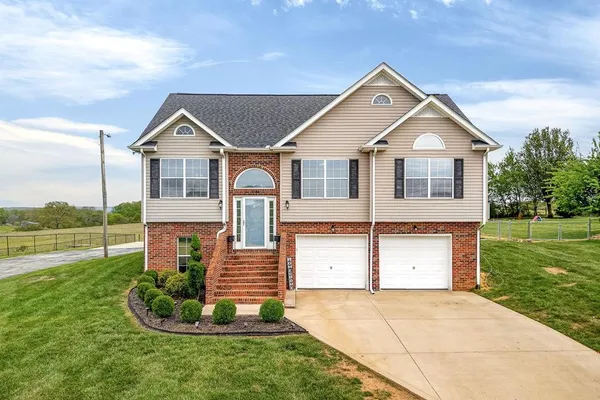 $400,000 | 1185 Sullivan Knowles Road, Sparta, TN 38583