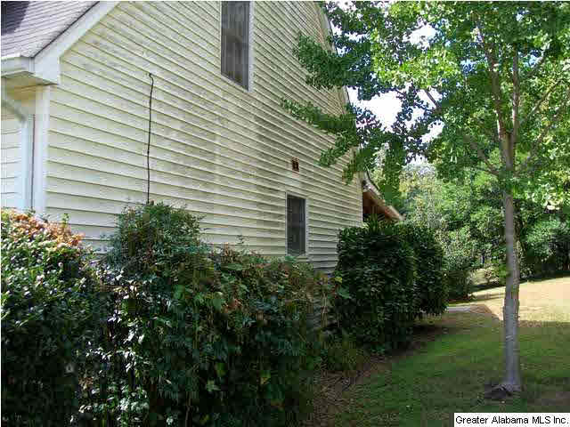 2215 Oak Ridge Circle Birmingham, AL 35226 - Photo 2 of 32