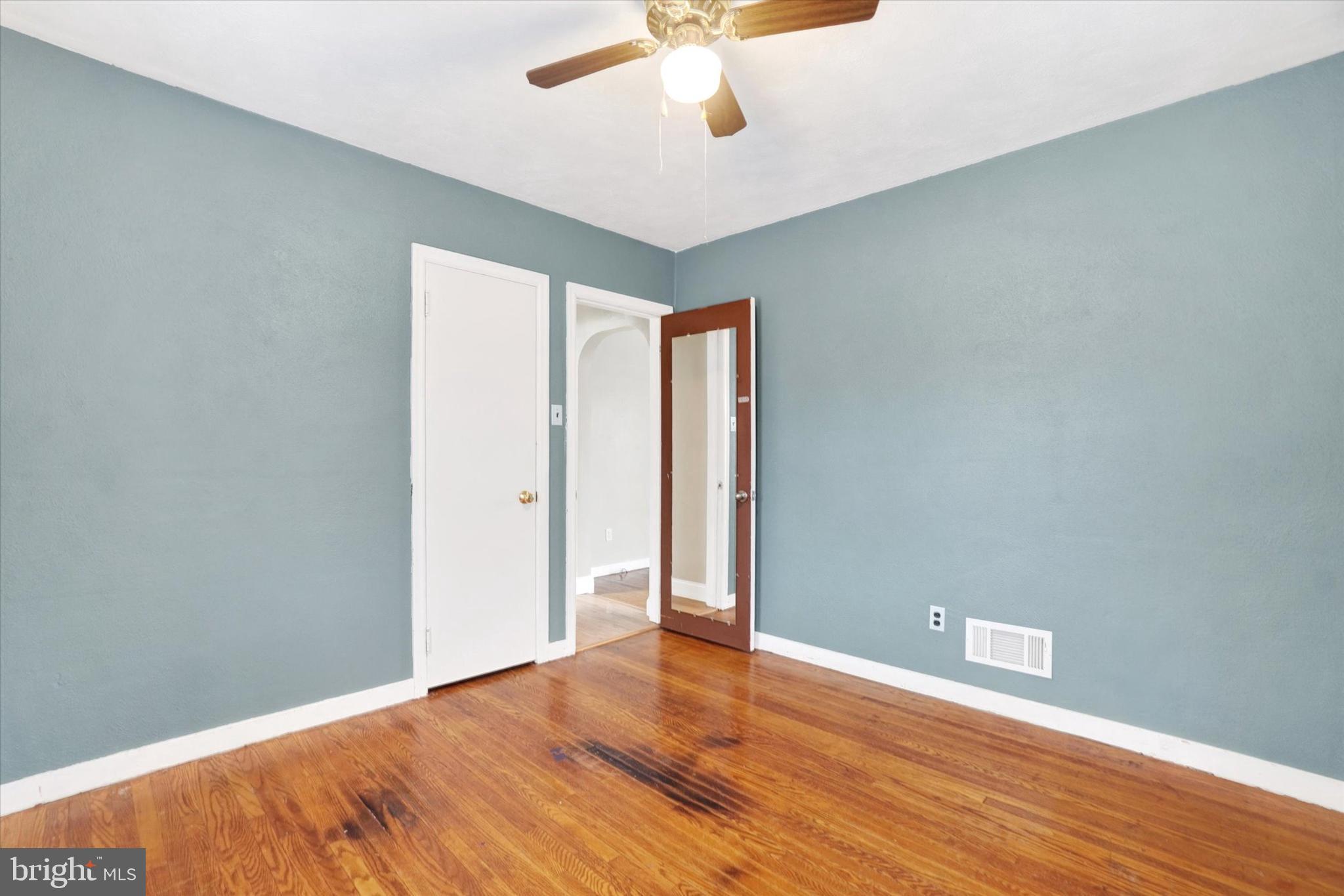 313 Pinehurst Road York, PA 17402 - Photo 5 of 24 first floor bedroom