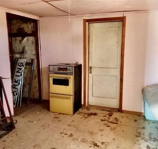 a view of a storage & utility room