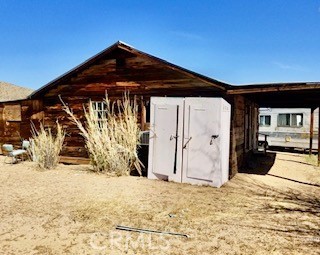 5151 Highway 395 Ridgecrest, CA 93555 - Photo 8 of 13 a view of a garage