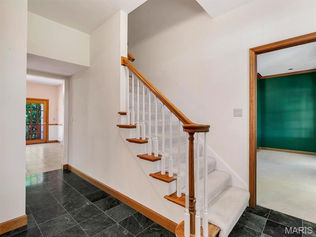 908 North Ballas Road St. Louis, MO 63131 - Photo 3 of 53