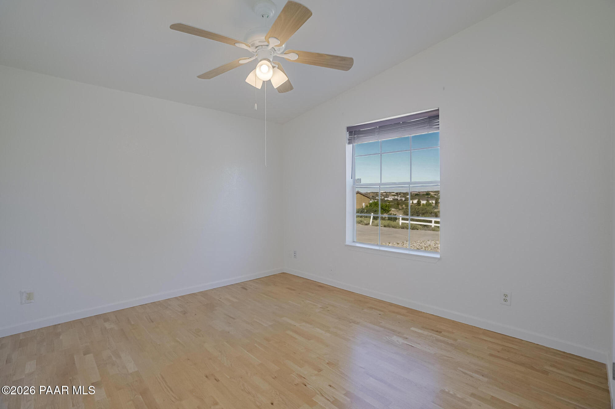 1699 Trinity Lane Dewey, AZ 86327 - Photo 22 of 45 Guest Bedroom