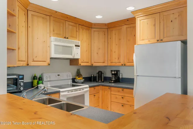 $1,950,000 | 315 Pine Drive, Jackson, WY 83001