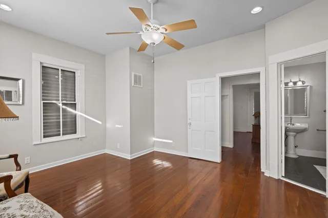 $2,000 | 611 Church Street, Galveston, TX 77550