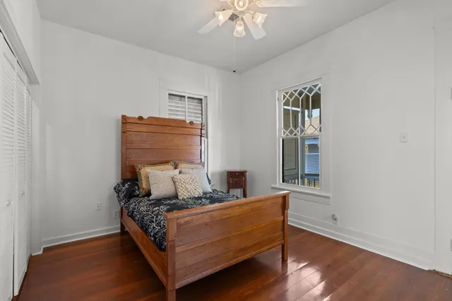 $2,000 | 611 Church Street, Galveston, TX 77550