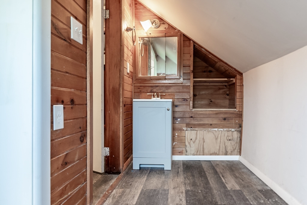 50 Tecumseh Street Fall River, MA 02721 - Photo 32 of 36