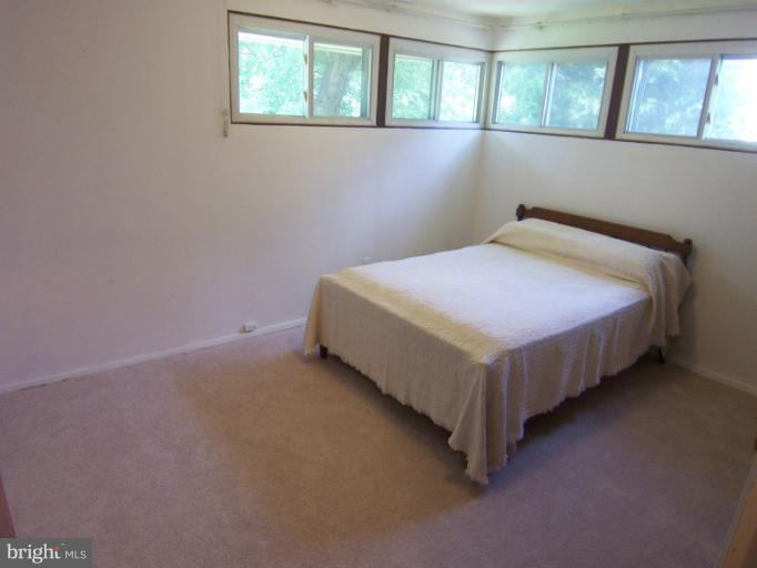 9714 Dilston Road Silver Spring, MD 20903 - Photo 1 of 19 Bedroom