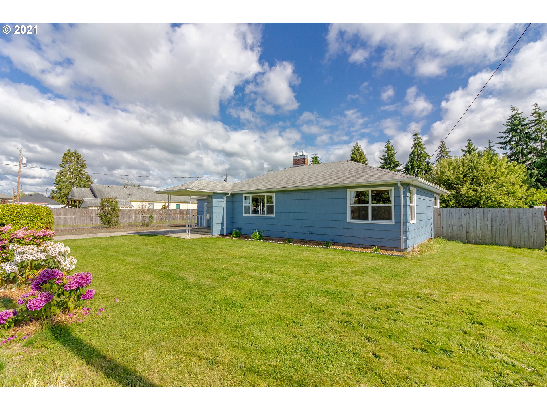 140 Walker Road Lebanon, OR 97355 - Photo 3 of 32 Gallery Image 3