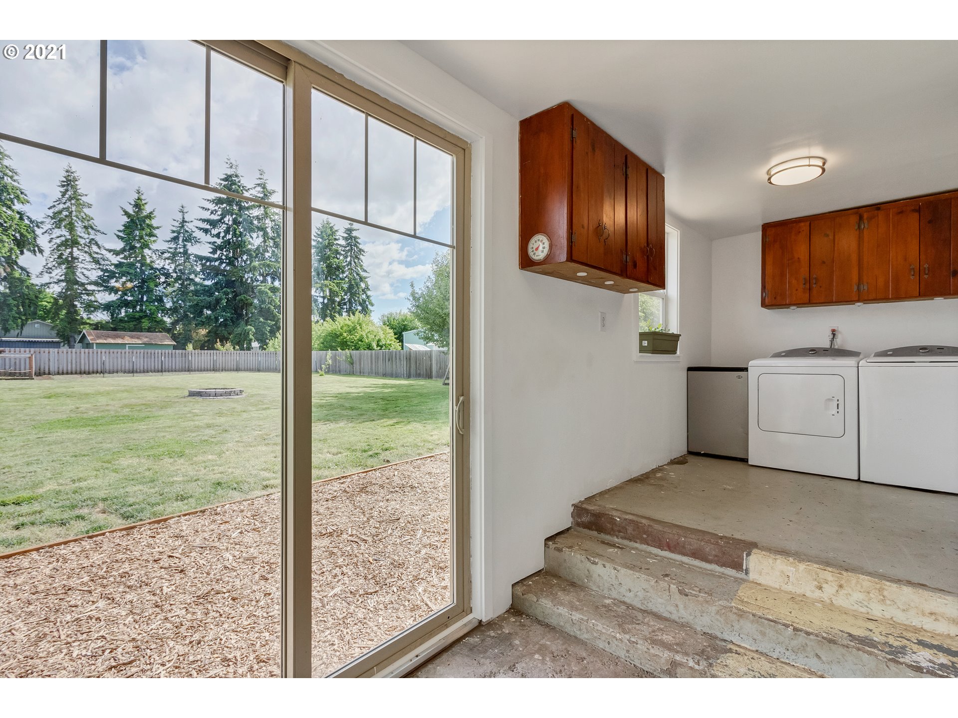 140 Walker Road Lebanon, OR 97355 - Photo 21 of 32 Gallery Image 21