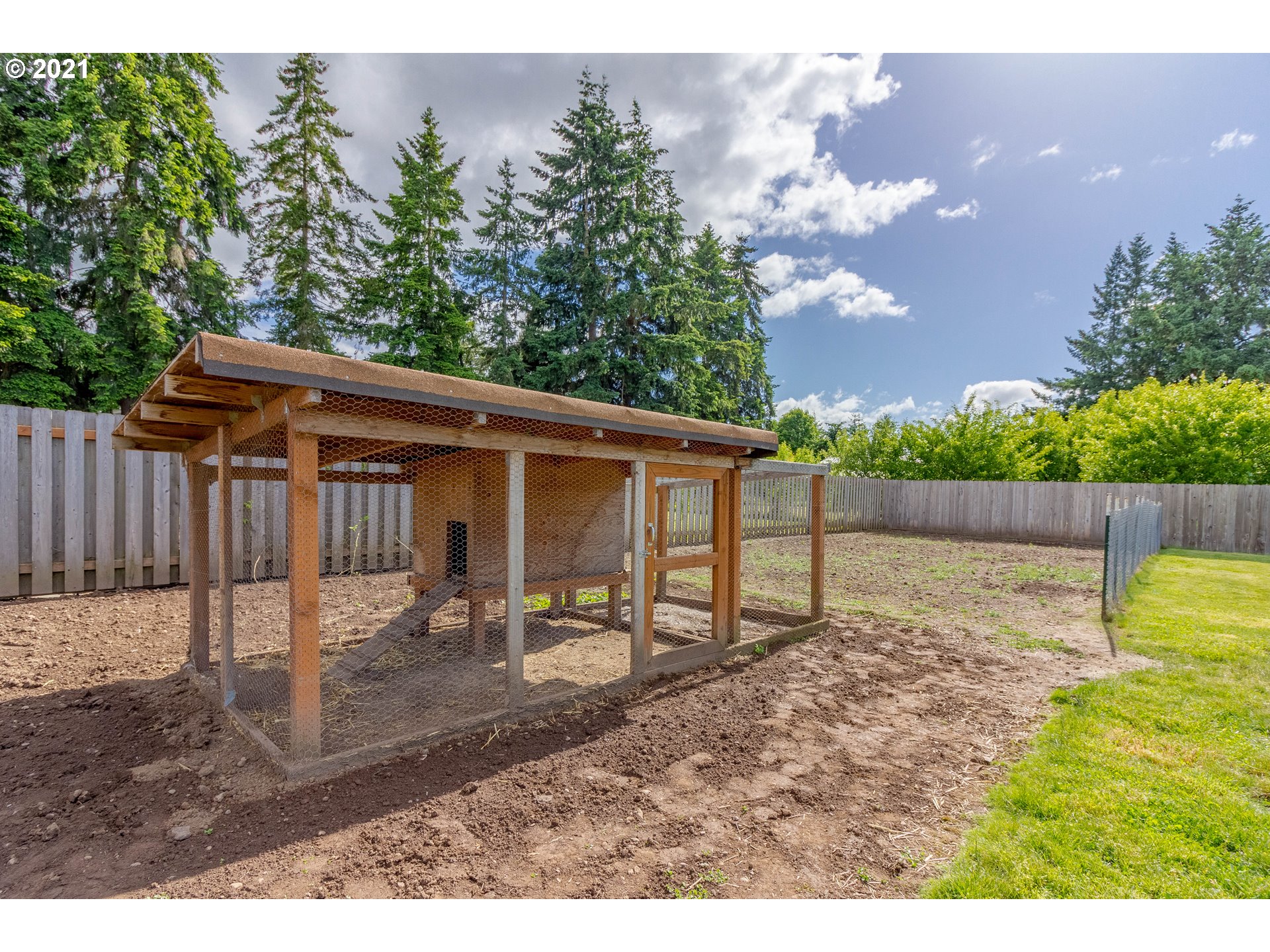 140 Walker Road Lebanon, OR 97355 - Photo 23 of 32 Gallery Image 23