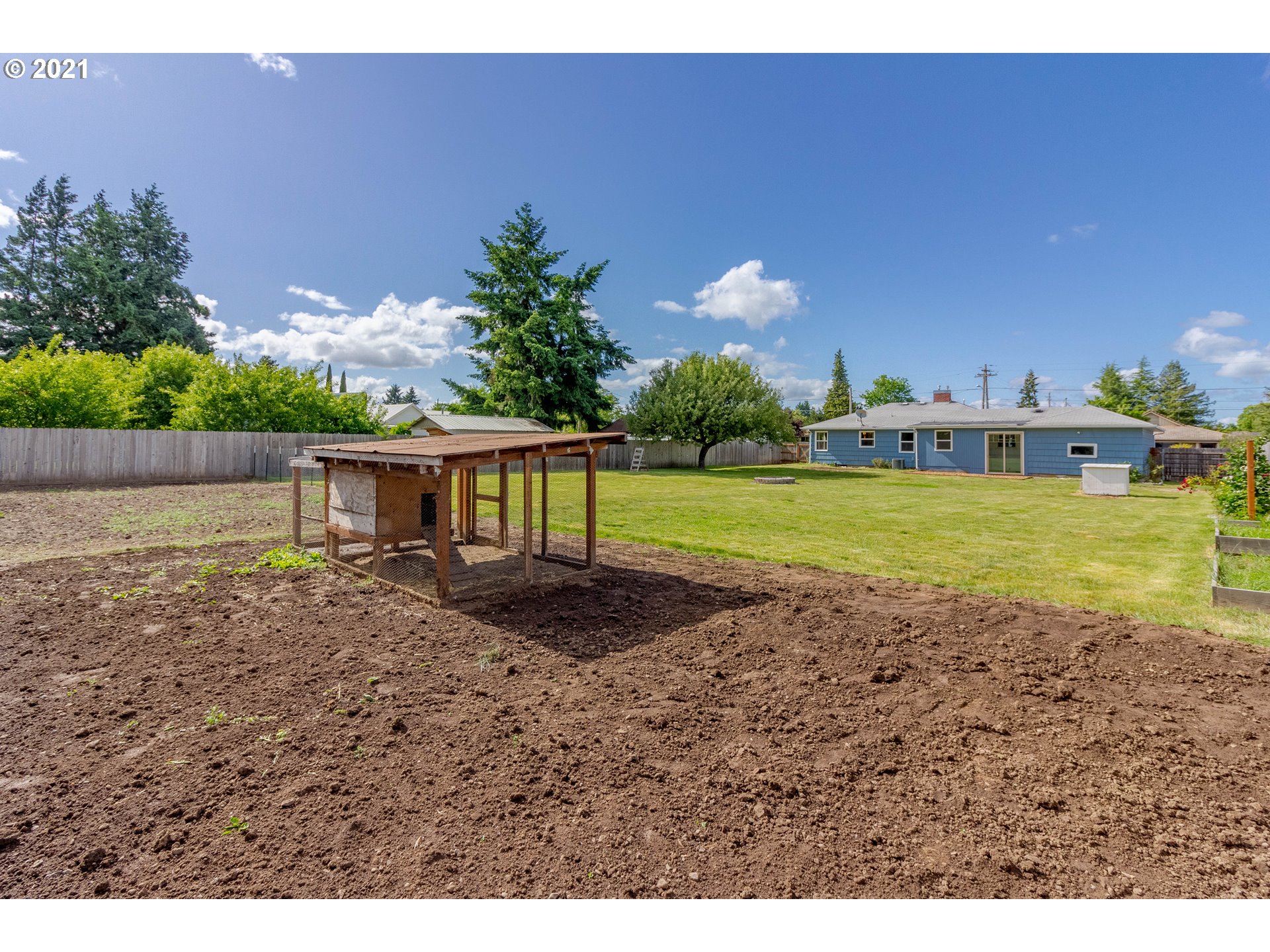 140 Walker Road Lebanon, OR 97355 - Photo 24 of 32 Gallery Image 24