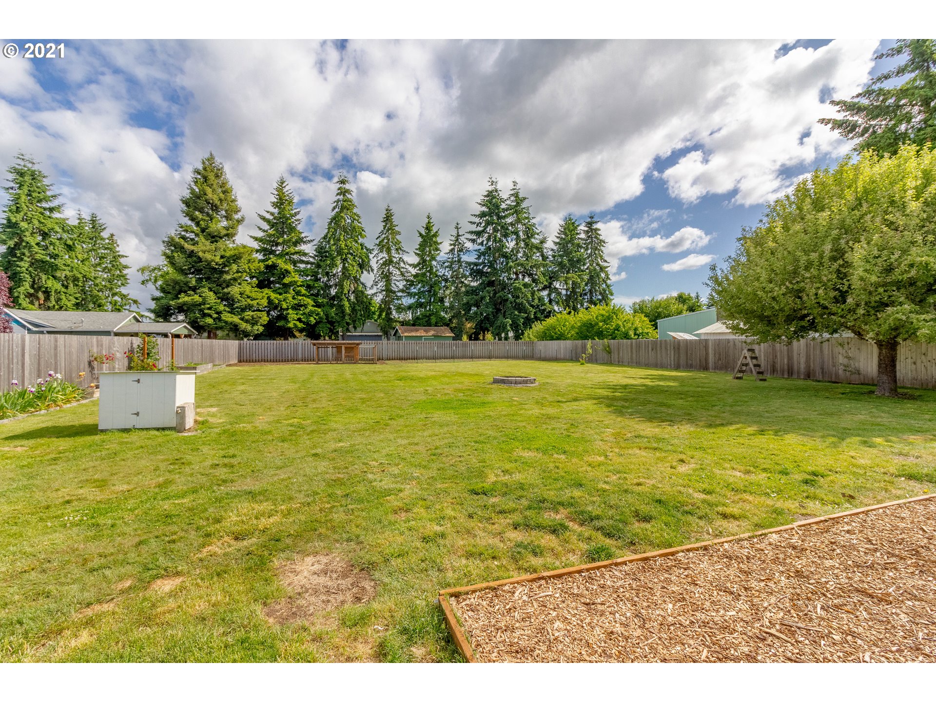 140 Walker Road Lebanon, OR 97355 - Photo 25 of 32 Gallery Image 25