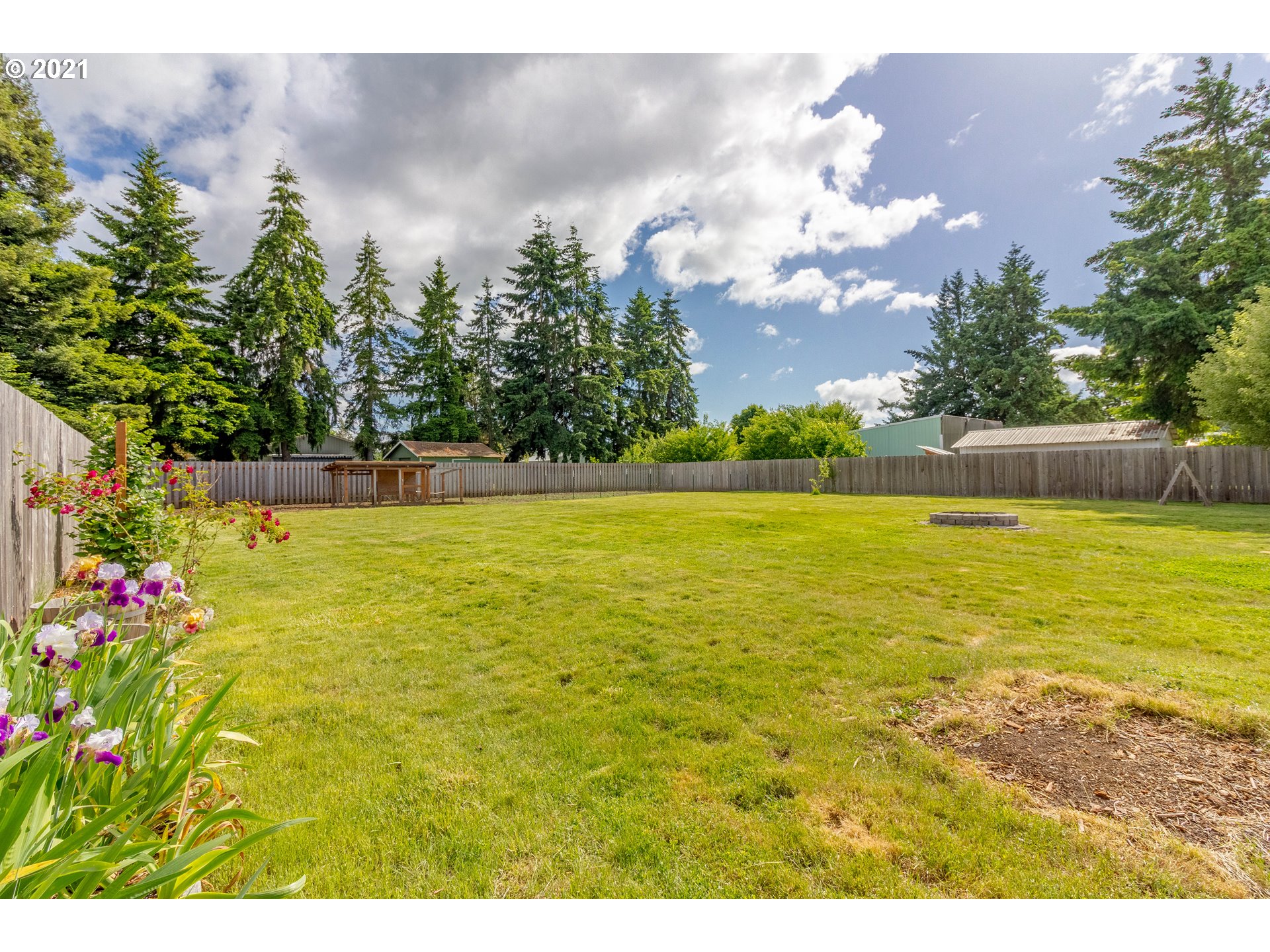 140 Walker Road Lebanon, OR 97355 - Photo 26 of 32 Gallery Image 26