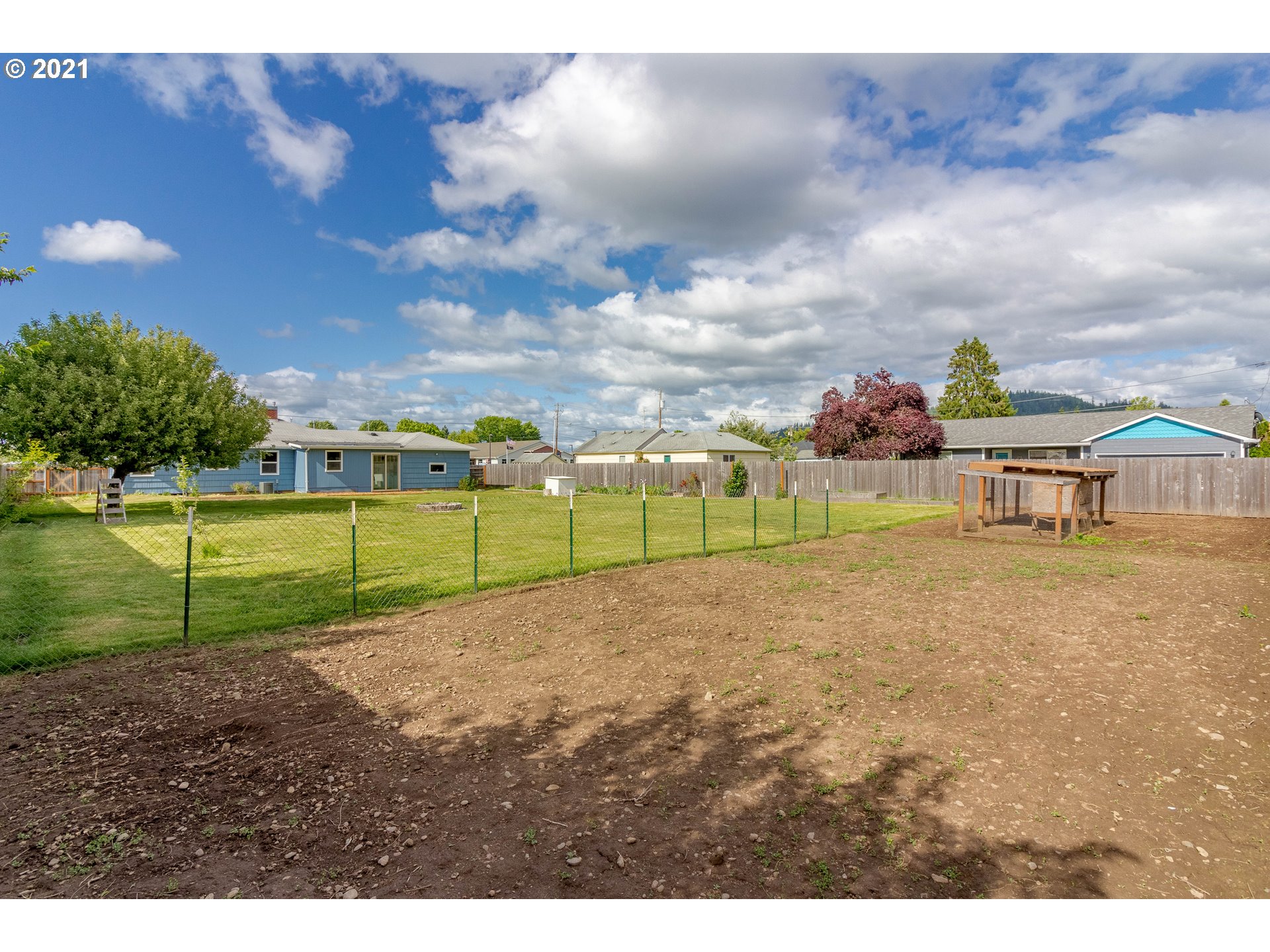 140 Walker Road Lebanon, OR 97355 - Photo 28 of 32 Gallery Image 28