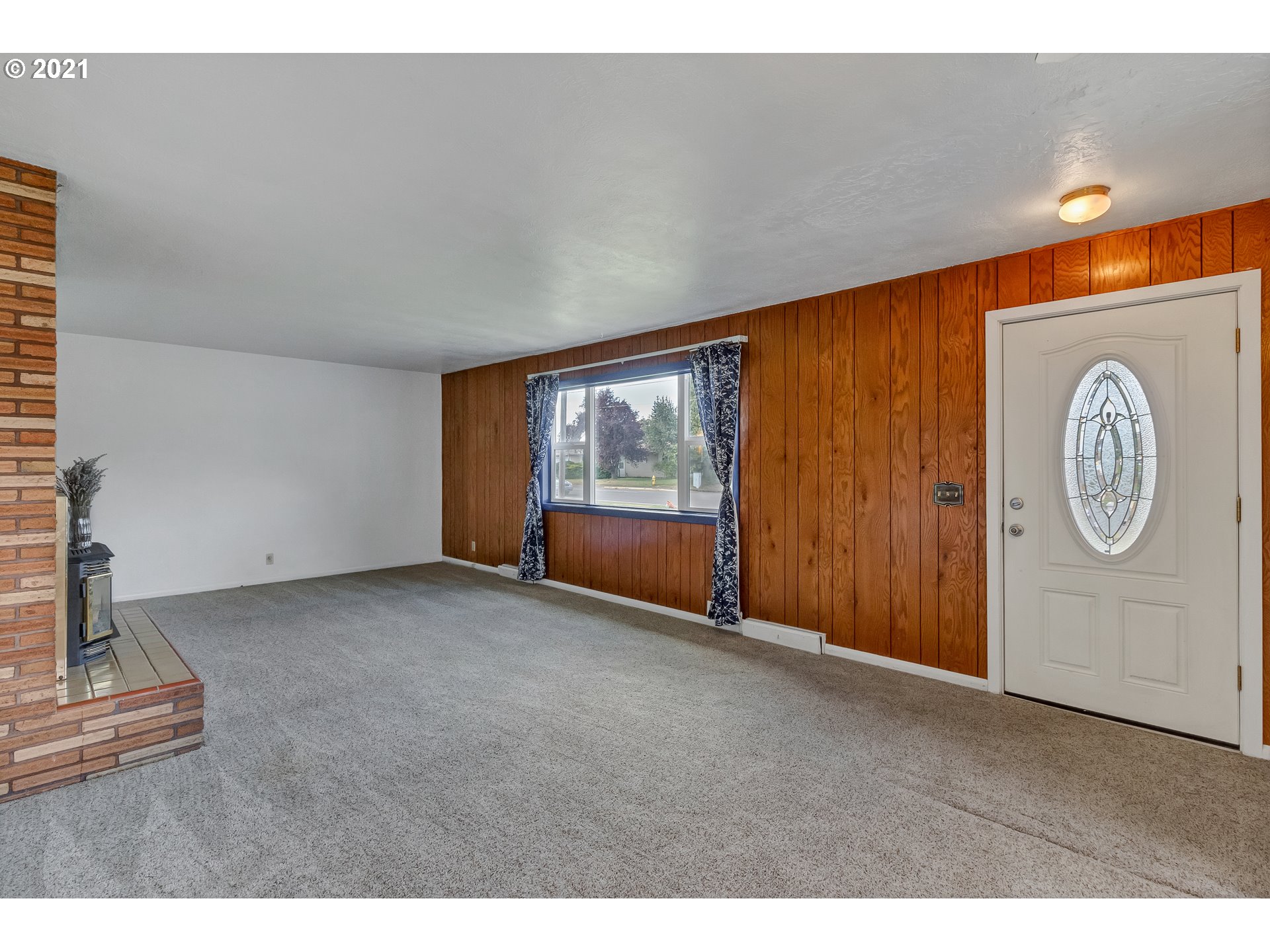 140 Walker Road Lebanon, OR 97355 - Photo 6 of 32 Gallery Image 6