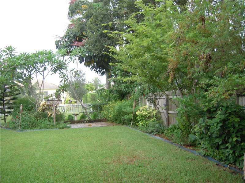 8331 Southwest 39th Court Davie, FL 33328 - Photo 14 of 14 Yard/Garden