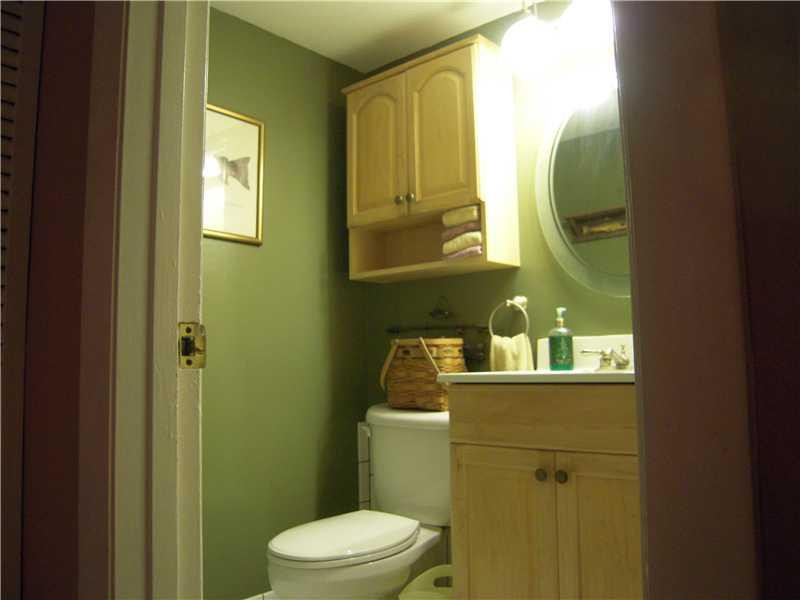 8331 Southwest 39th Court Davie, FL 33328 - Photo 8 of 14 Bathroom