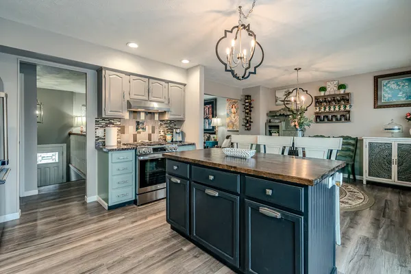 $275,000 | 1114 Andover Road, Bloomington, IL 61704