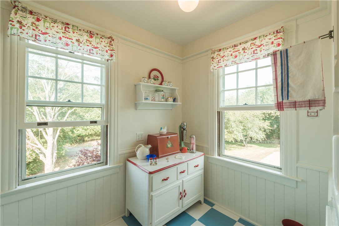 20 Plimpton Road Westerly, RI 02891 - Photo 14 of 27 Kitchen