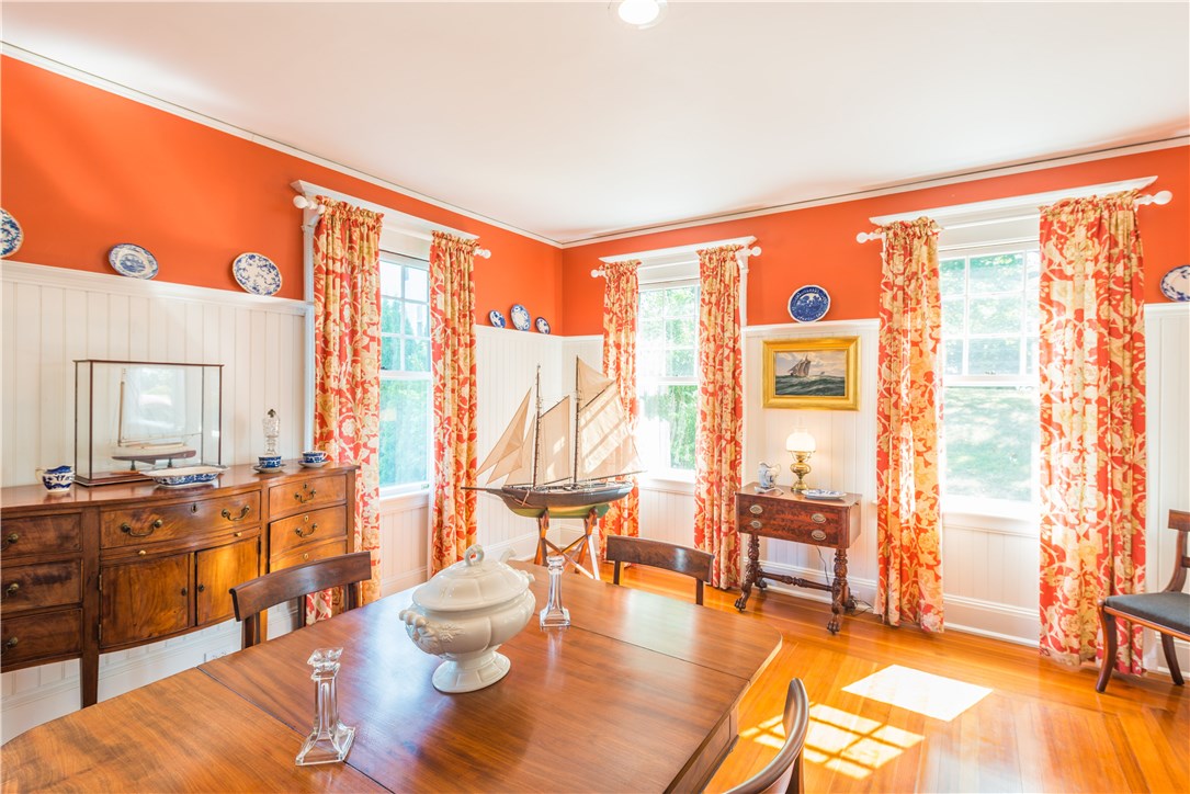 20 Plimpton Road Westerly, RI 02891 - Photo 5 of 27 Dining Room