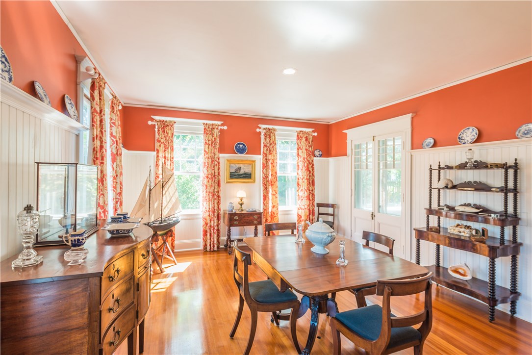 20 Plimpton Road Westerly, RI 02891 - Photo 6 of 27 Dining Room