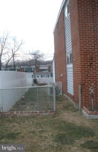 4346 Annapolis Road Halethorpe, MD 21227 - Photo 15 of 15 Side yard