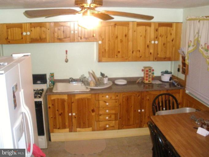 4346 Annapolis Road Halethorpe, MD 21227 - Photo 8 of 15 Kitchen 2
