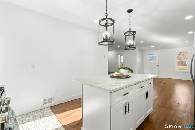 $469,900 | 553 Birdseye Street, Stratford, CT 06615