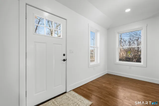 $469,900 | 553 Birdseye Street, Stratford, CT 06615