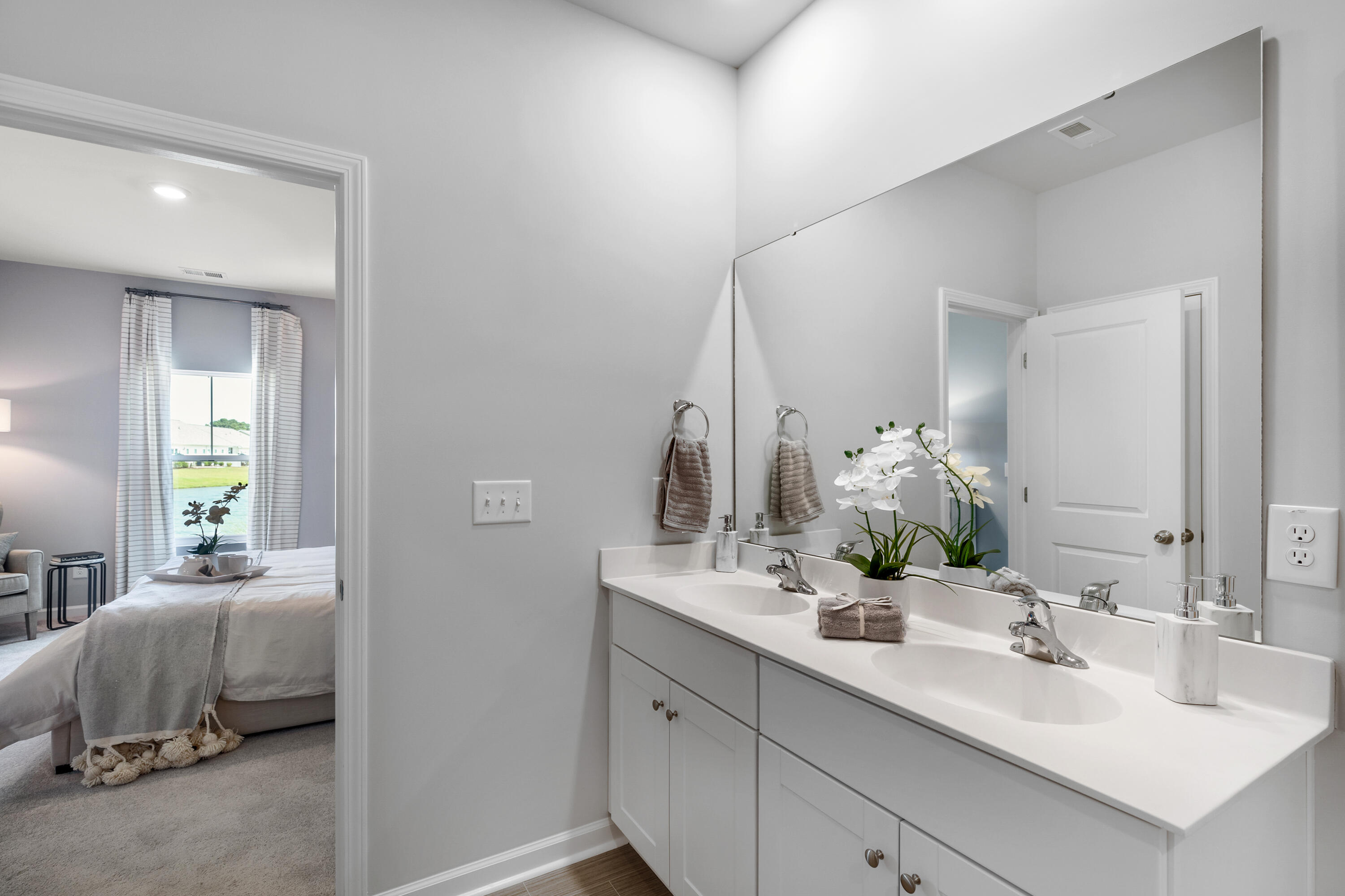 609 Winter Wren Way Moncks Corner, SC 29461 - Photo 10 of 14 Owners Bathroom