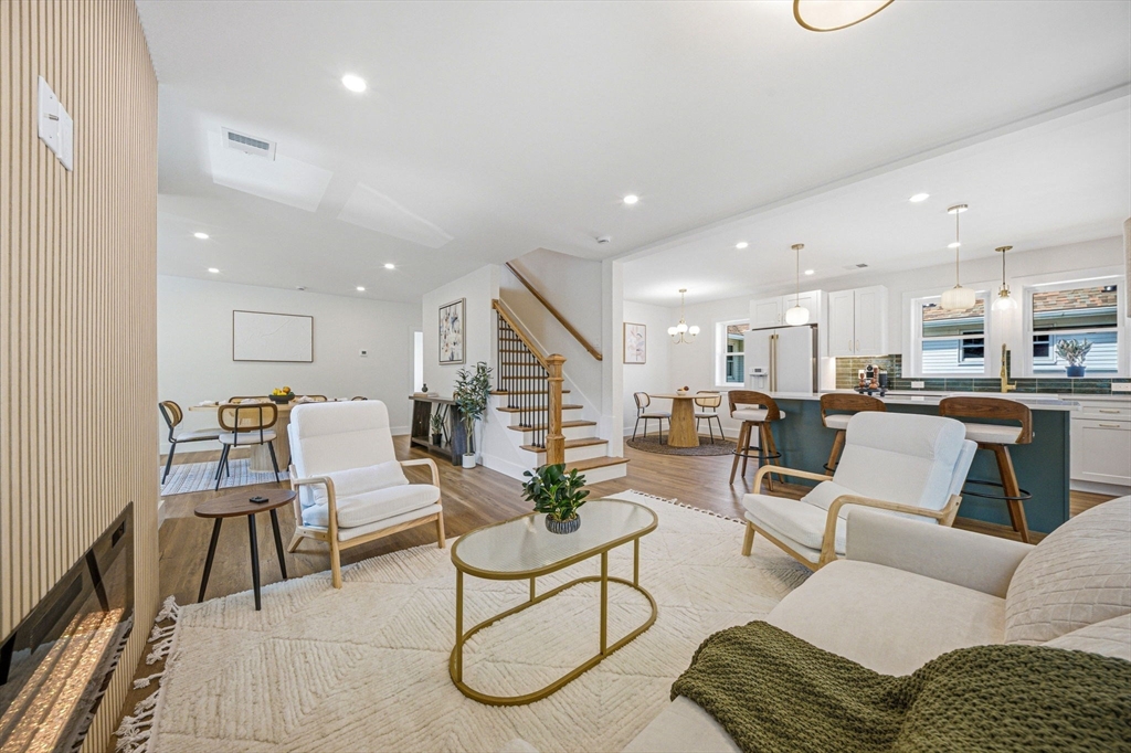 54 Rangeley Road, Unit 54 Newton, MA 02465 - Photo 11 of 41