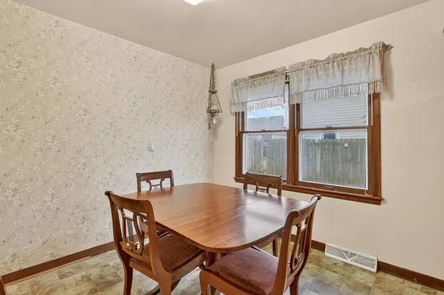 $110,000 | 2820 Hanson Street, Rockford, IL 61109