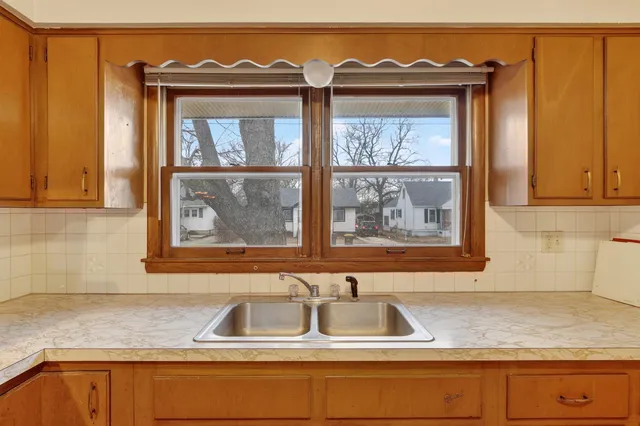 $110,000 | 2820 Hanson Street, Rockford, IL 61109