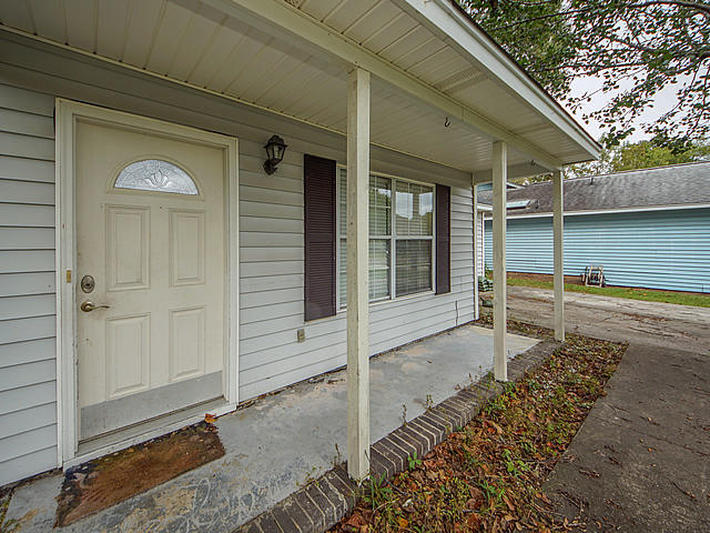 523 Laurel Ridge Road North Charleston, SC 29418 - Photo 2 of 28 02
