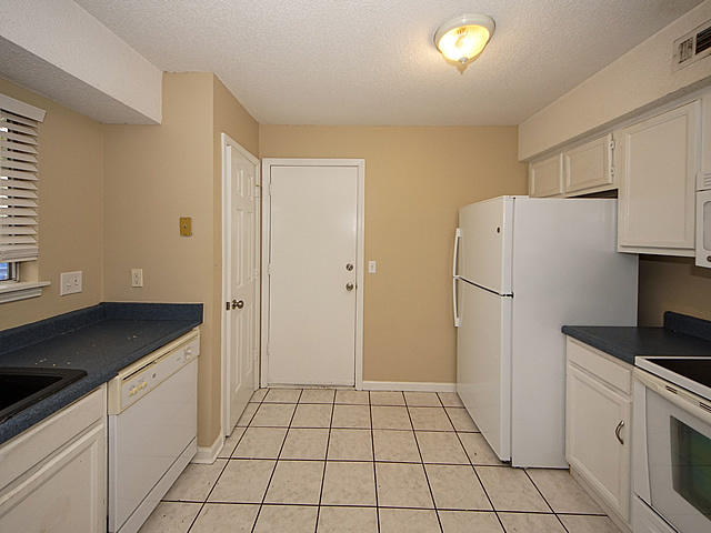 523 Laurel Ridge Road North Charleston, SC 29418 - Photo 8 of 28 08