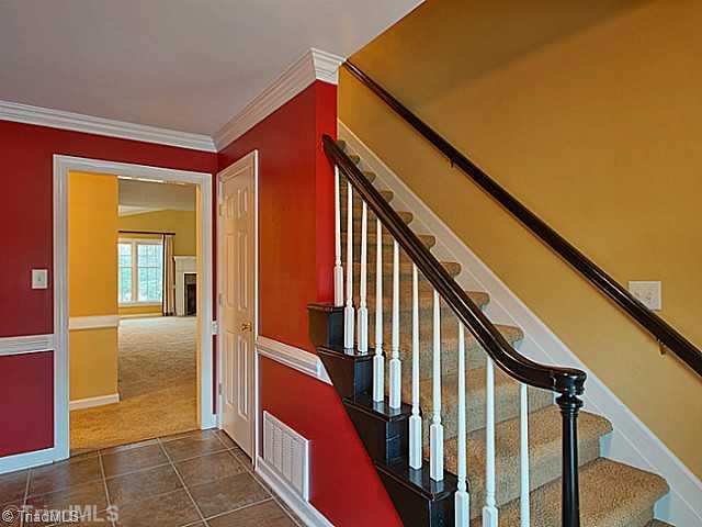 1034 Briarcliff Road Burlington, NC 27215 - Photo 2 of 16 Entry.