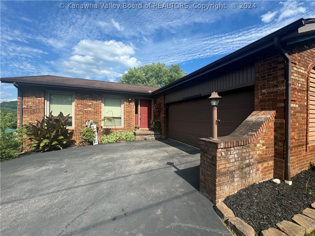 97 Grandview Estates Road Clendenin, WV 25045 - Photo 8 of 40 Gallery Image 8