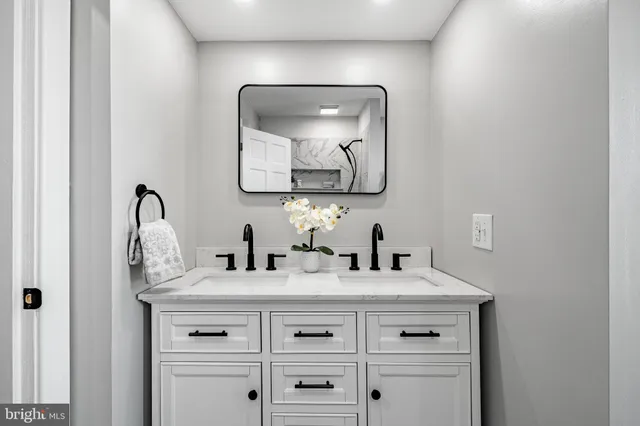 $575,000 | 354 East Lancaster Avenue, Downingtown, PA 19335