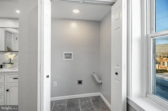 $575,000 | 354 East Lancaster Avenue, Downingtown, PA 19335