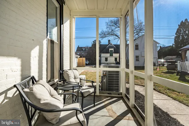 $575,000 | 354 East Lancaster Avenue, Downingtown, PA 19335