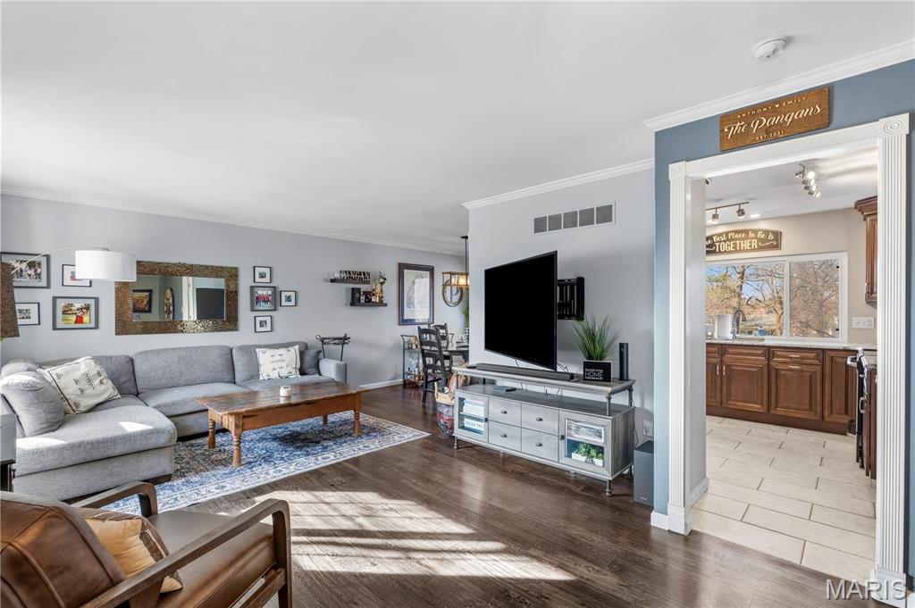 717 Woodrun Drive Ballwin, MO 63021 - Photo 12 of 30