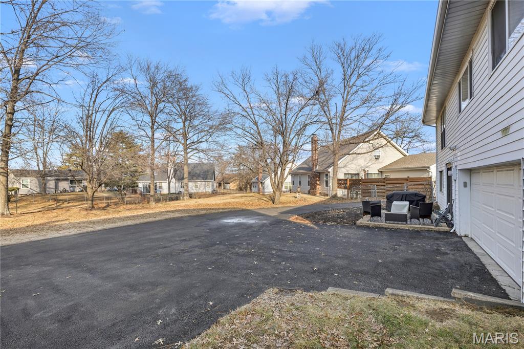 717 Woodrun Drive Ballwin, MO 63021 - Photo 26 of 30