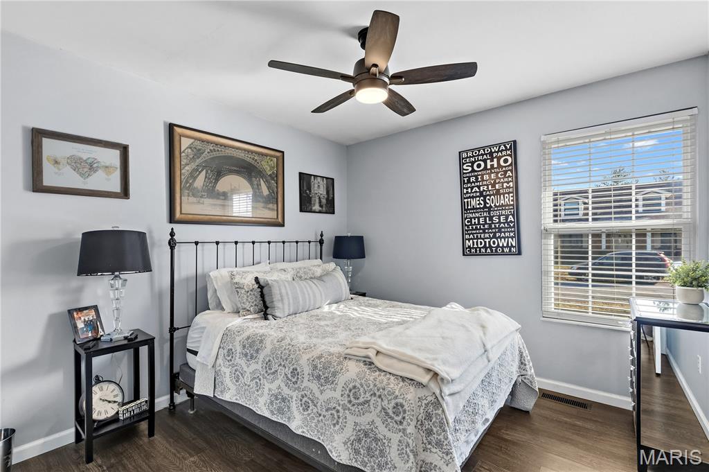 717 Woodrun Drive Ballwin, MO 63021 - Photo 4 of 30