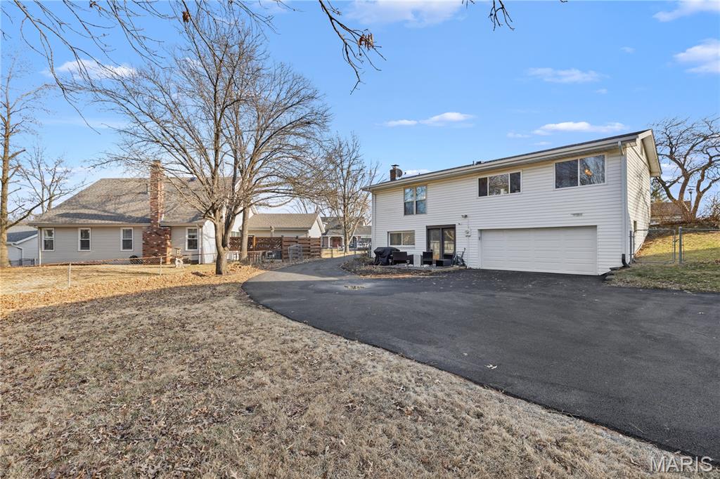 717 Woodrun Drive Ballwin, MO 63021 - Photo 10 of 30