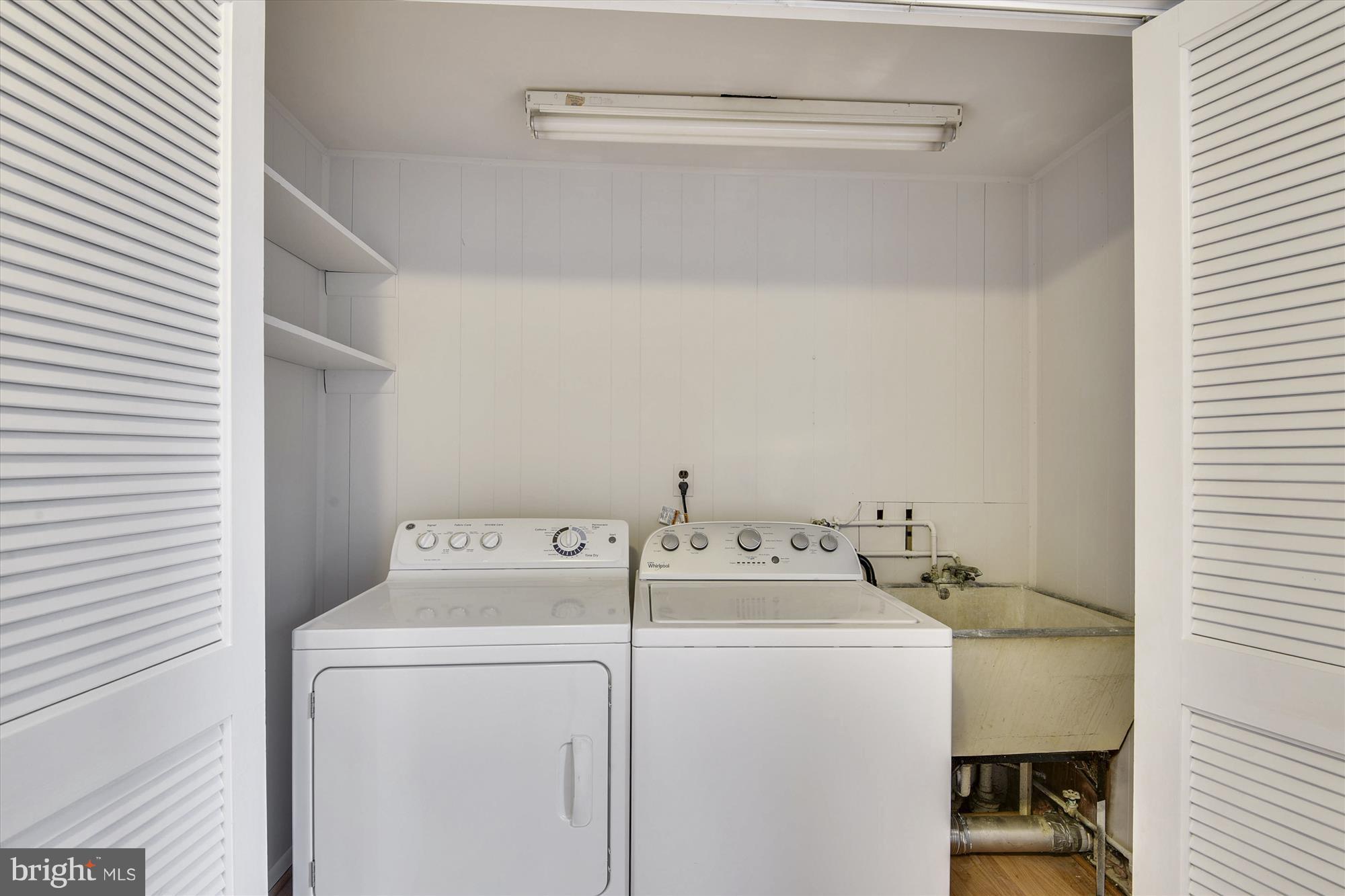 8300 Geneva Mason Road Potomac, MD 20854 - Photo 13 of 29 Main floor laundry