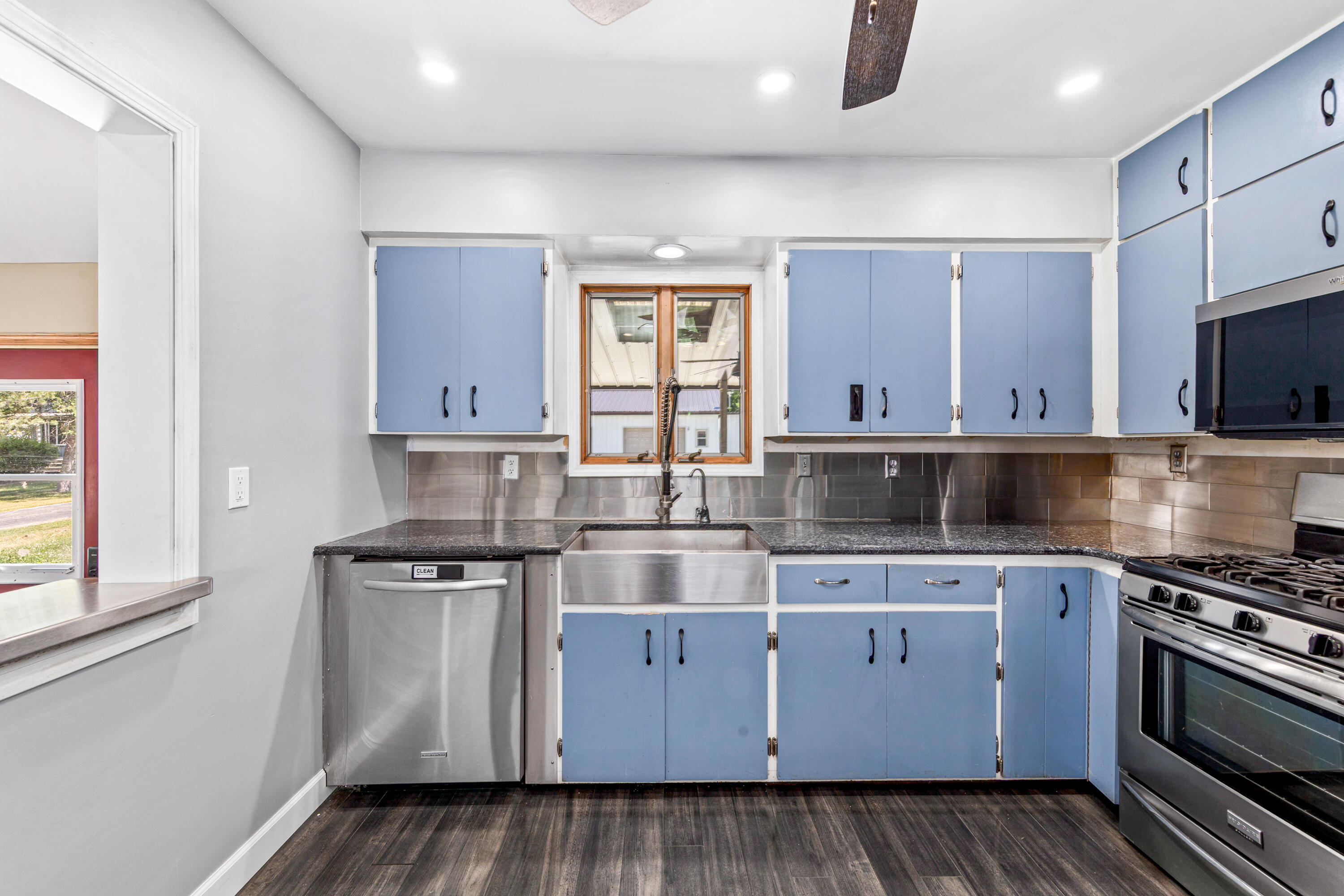 11239 West 5 Mile Road Raymond, WI 53126 - Photo 12 of 51 Kitchen