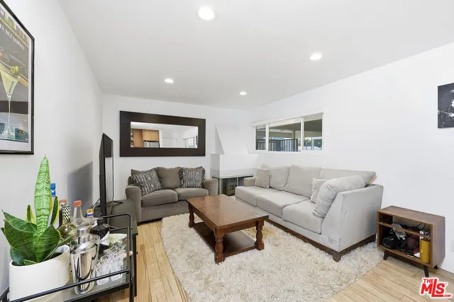 $3,495 | 1914 Pacific Avenue, Venice, CA 90291